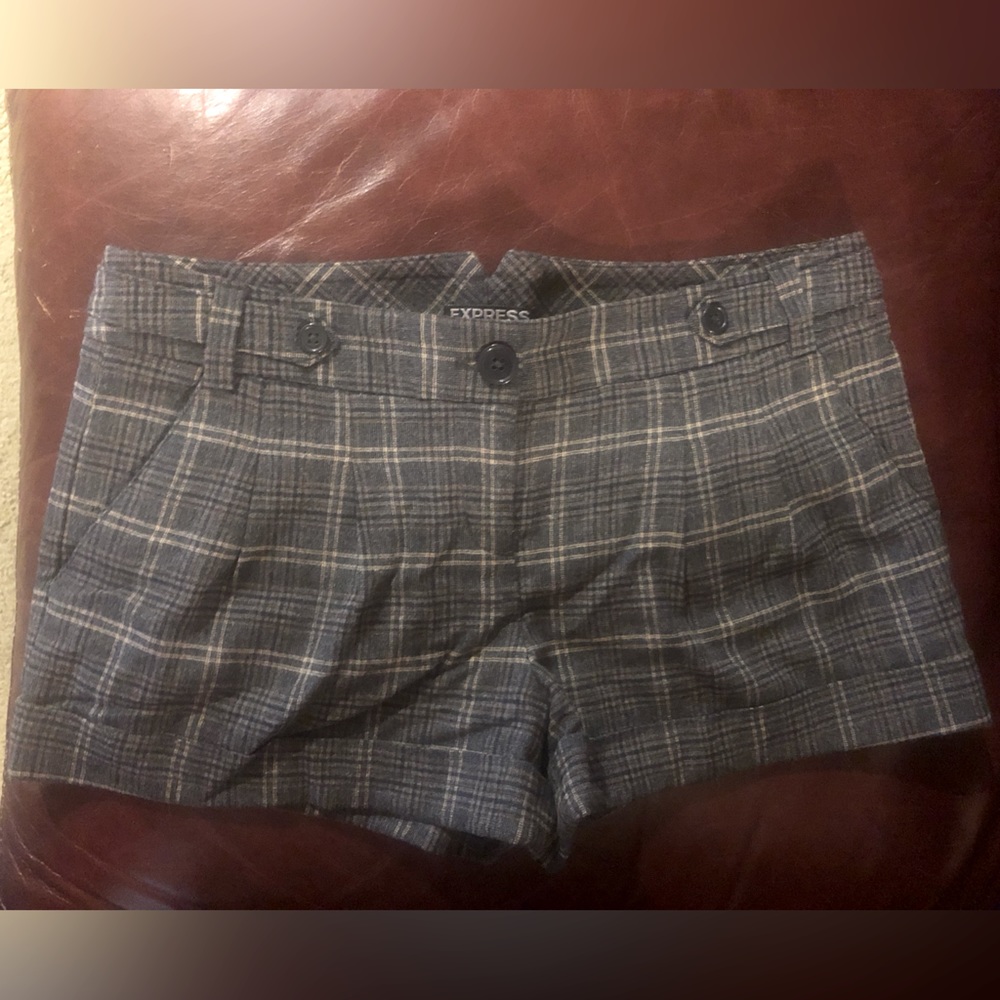 Express brand plaid dress shorts, lined wool blend. Size 4.